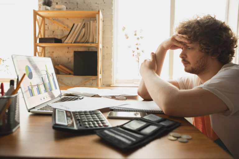 O impacto das decisões financeiras erradas no seu negócio e como evitá-las!